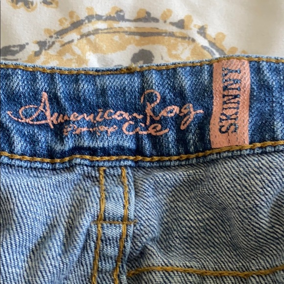 American Rag Jeans - Picture 3 of 5